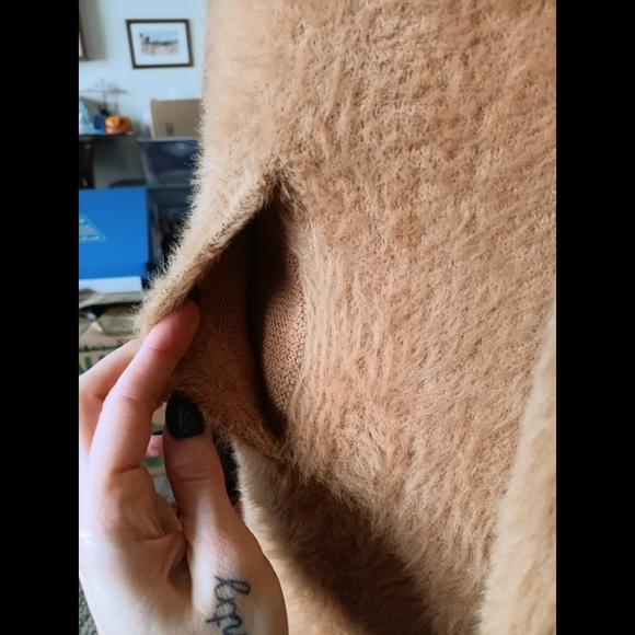 🤎 The Limited Womens Faux Fur Long Cardigan Petite Medium PM Tan Beige - Picture 4 of 14